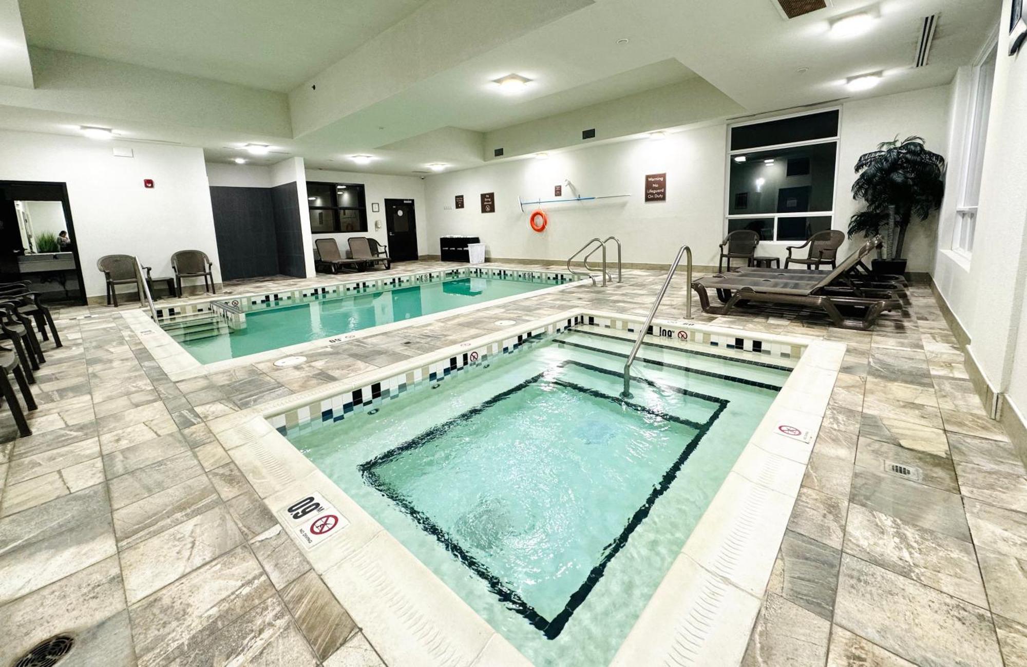 Southfort Inn Fort Saskatchewan Exteriér fotografie